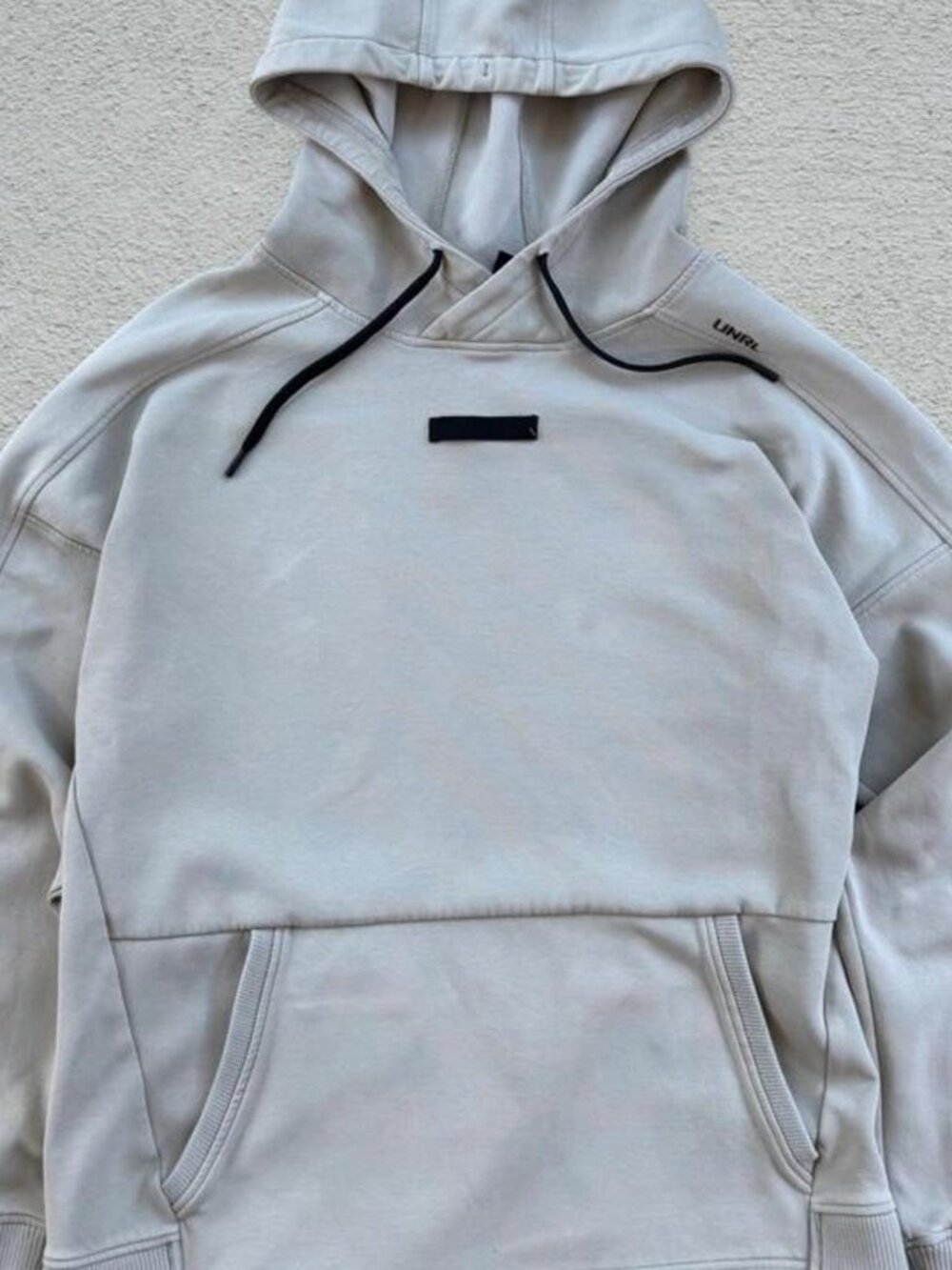 UNRL beige hoodie size M #uniqlo #japanese. Small stain shown in slide 6